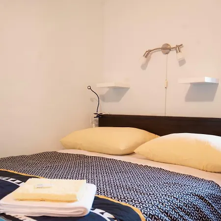 Apartment Kuca Za Odmor Bluzovi